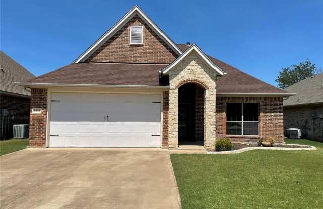 1414 Lauren Lane photos photos