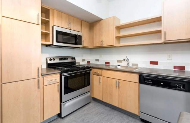 Eagle View Lofts and Townhomes Gallery 2