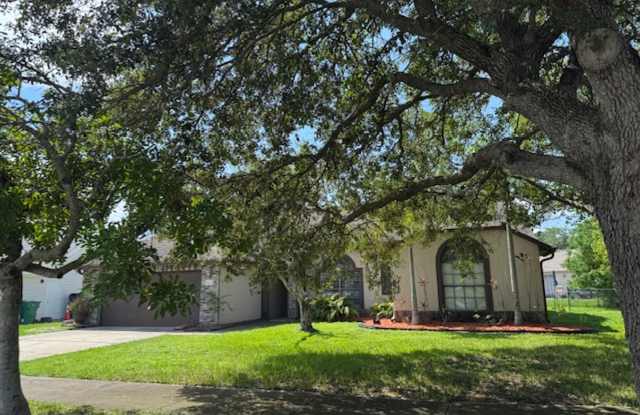 BIG OPEN FLOOR PLAN 3 BEDROOM / 2 BATH / 2 CAR GARAGE HOME IN COCOA photos photos
