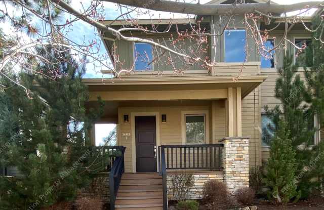 Designer‑Finished Townhome Near COCC NWX photos photos Designer‑Finished Townhome Near COCC NWX photos photos