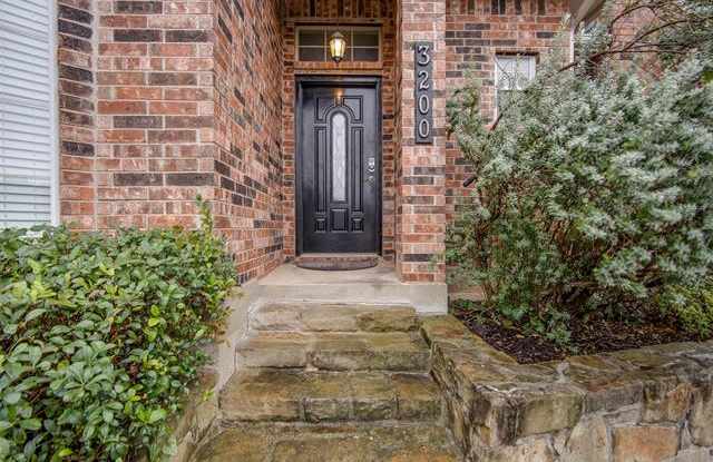 3200 Cape Cod Court Gallery 2
