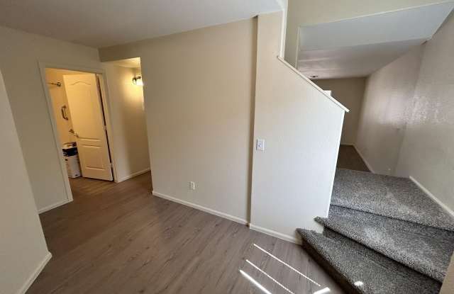 42406 W SUNLAND Drive Gallery 4