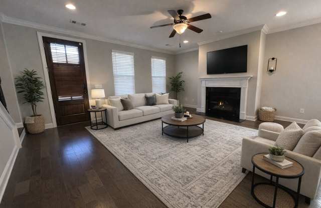 Charming and Convenient Home in Hendersonville photos photos