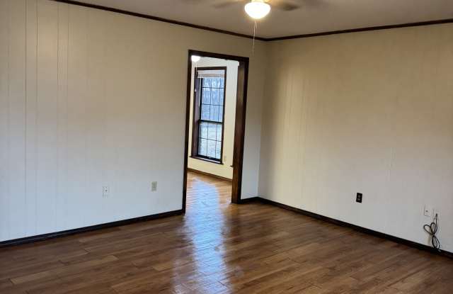 323 S Shurley St - 323 South Shurley Street, Sallisaw, OK 74955 323 S Shurley St - 323 South Shurley Street, Sallisaw, OK 74955