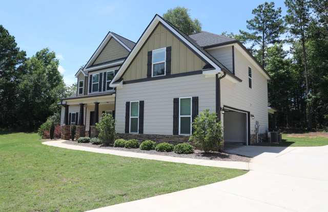 Welcome to this stunning 4-bedroom, 3.5-bathroom home located in the charming town of Thomaston, GA. photos photos