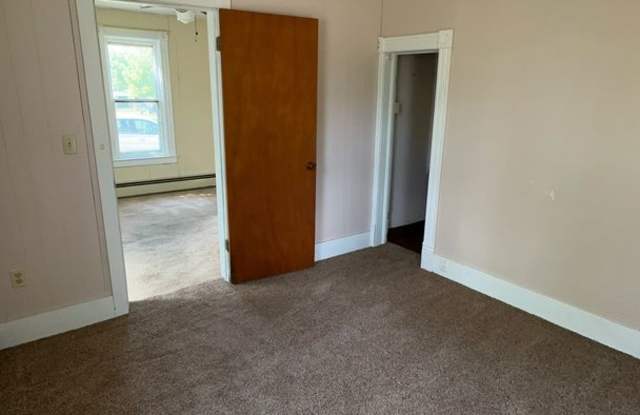 2 Bed, 1 Bath Single Family Home with 2 Car Garage - Staples, MN photos photos