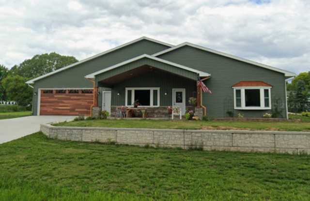 661 E River Drive Gallery 1
