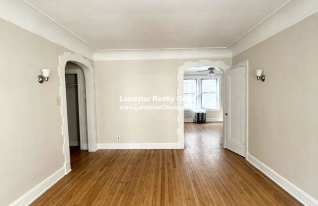 1806 Farwell Gallery 4