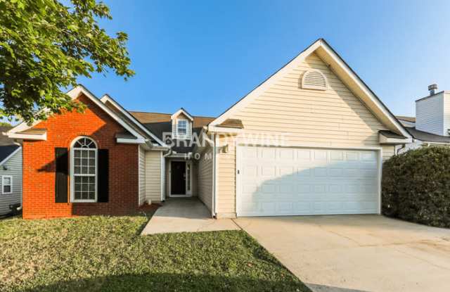 4028 Meadow Glen Way - 4028 Meadow Glen Way, Fairburn, GA 30213