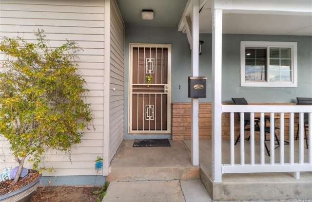 1066 N Dodsworth Avenue Gallery 2