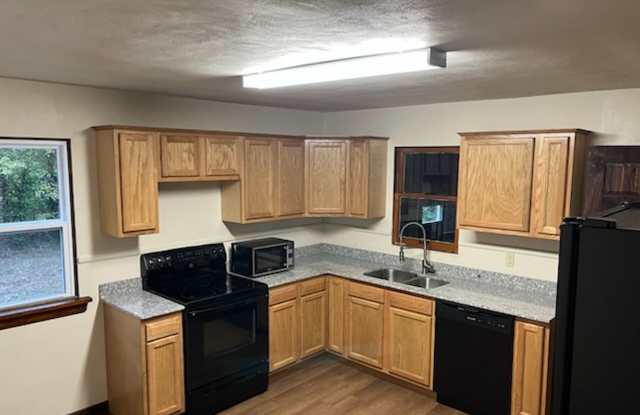 Beautiful Move in ready House! Gallery 3