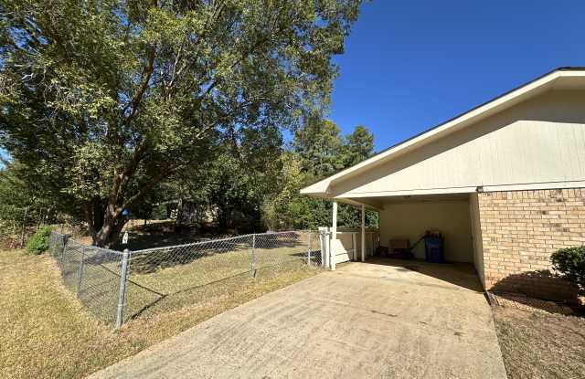 1801 Nancy Dr Gallery 3