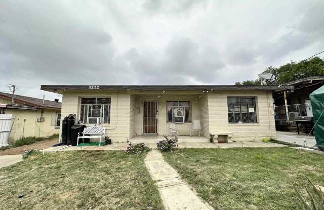 3212 Pecan St photos photos