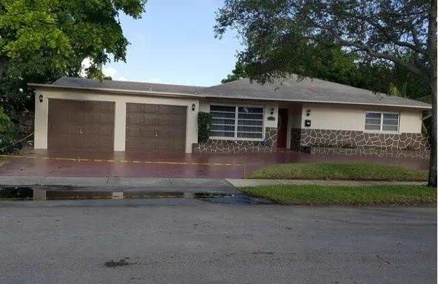 1700 NW 27th Ter photos photos