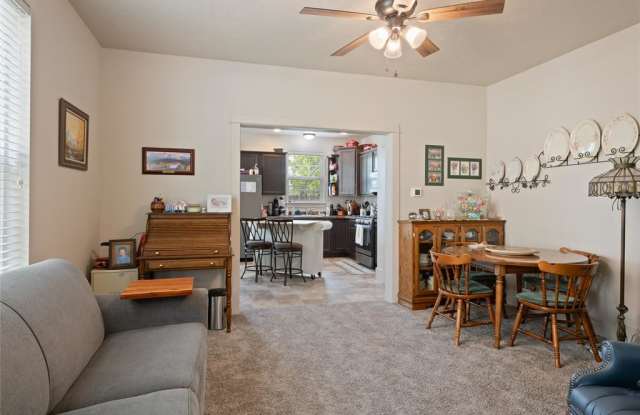 156 Villa Ct Gallery 3
