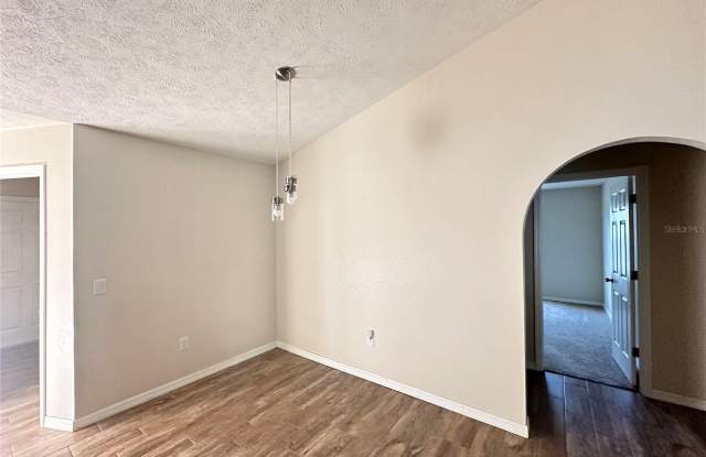 5953 NE 62ND COURT Road Gallery 4