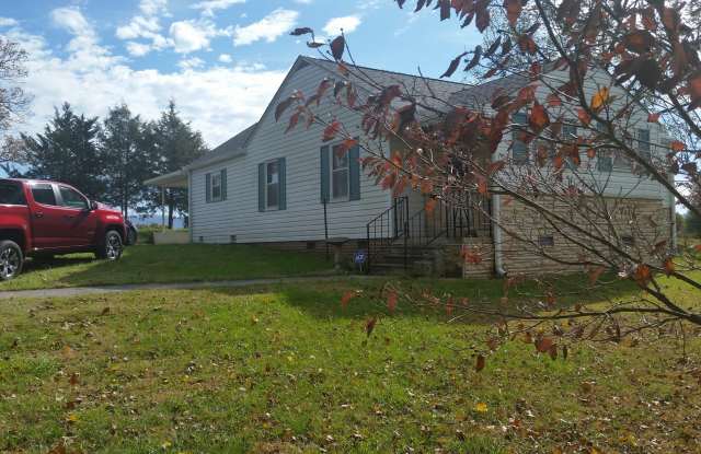 818 Ridge Rd - 818 Ridge Road, Blount County, TN 37803