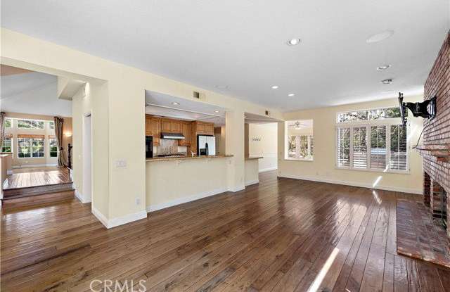 26841 Devonshire Road Gallery 2