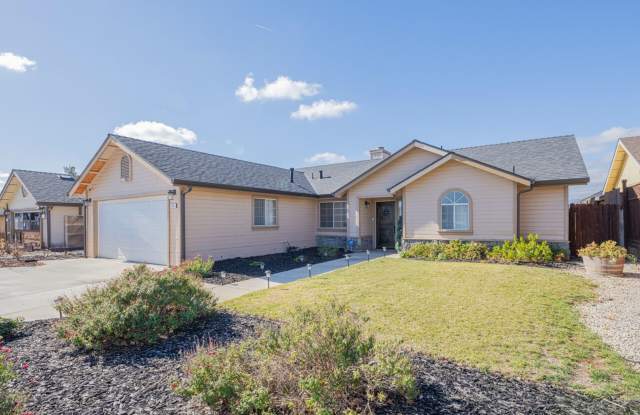 Beautiful home in Soledad! - 735 Malaga Court, Soledad, CA 93960