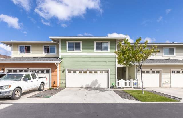 Stunning 3-bedroom and 2.5 Bath - Located in Kapolei, HI - Available 08/14/2025 photos photos