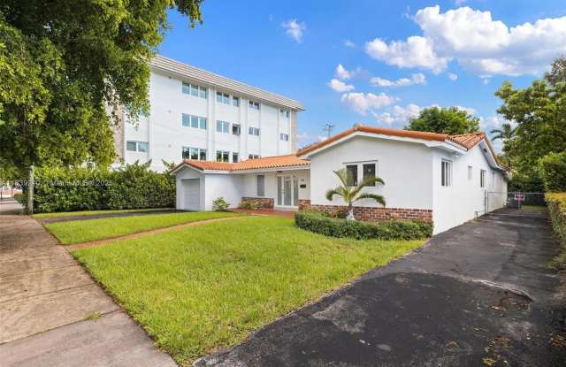811 Capri St photos photos
