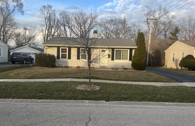430 Saint Marys Parkway - 430 Saint Marys Parkway, Buffalo Grove, IL 60089