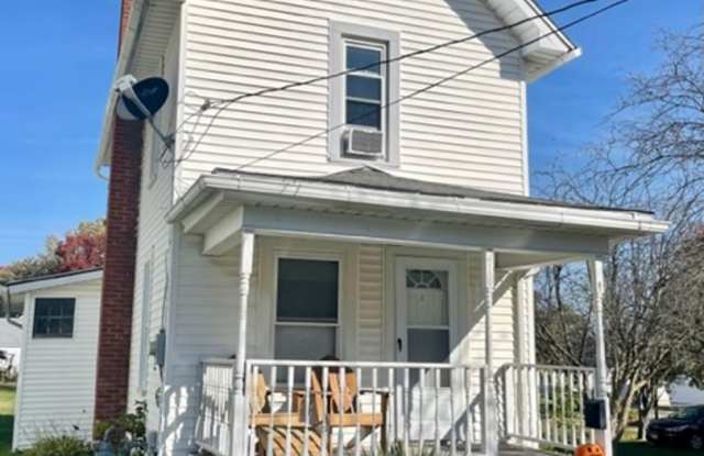 Charming 2 Bedroom Home Available! photos photos