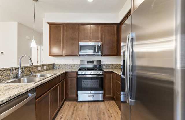 The Sierra - Beautiful 2 Bedroom Luxury Townhome with Loft, 2.5 Bath and 2 Car Garage - 2256 Shady Canyon Drive, Sparks, NV 89436