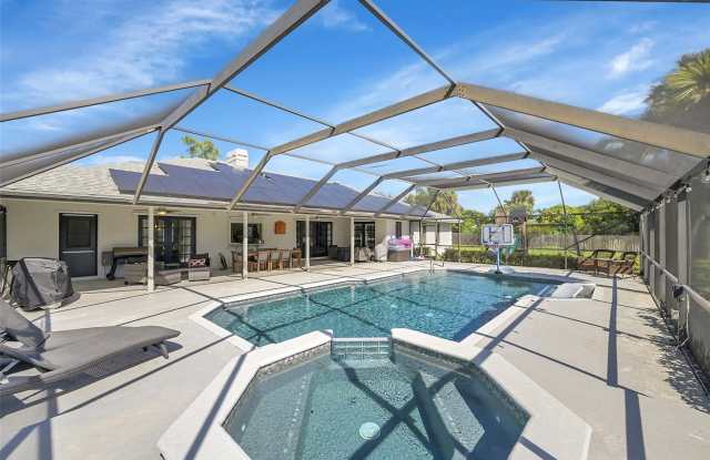 8606 ARROWHEAD Drive Gallery 1