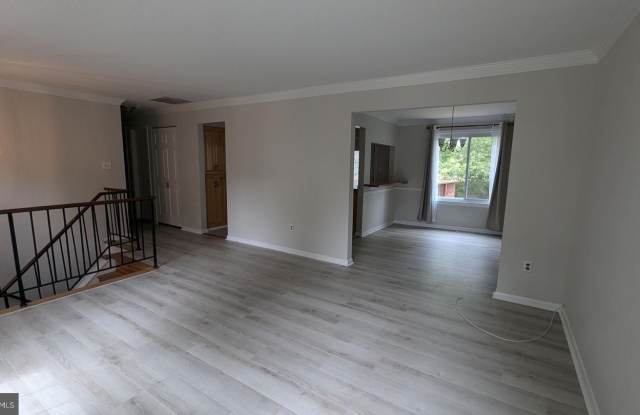 8903 BLACKBRIAR CT Gallery 4