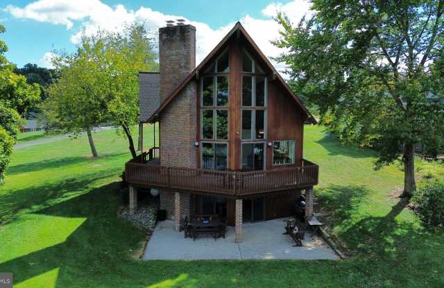 832 CAYUGA CV Gallery 2