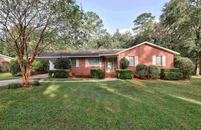 Beautiful 4 bedroom home near FSU! photos photos