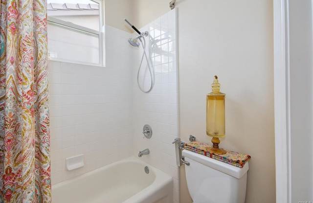 43 Carpenteria - 43 Carpenteria, Irvine, CA 92602