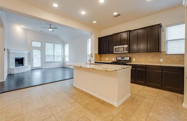 5221 Pinewood Drive Gallery 3