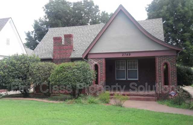 2749 NW 20th St photos photos