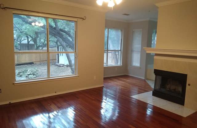 4127 LUCKENBACH RD Gallery 3