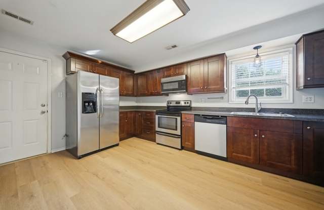 1128 Grandy Court Gallery 2