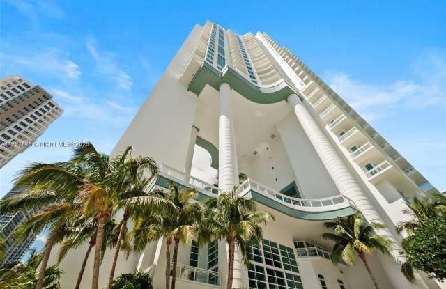 900 Brickell Key Blvd photos photos