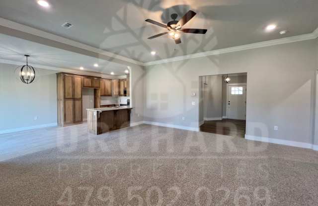 Single Family Home - Sought-After Applewood Plan | Short & Long-Term Options Available- Contact us for Details! Gallery 4