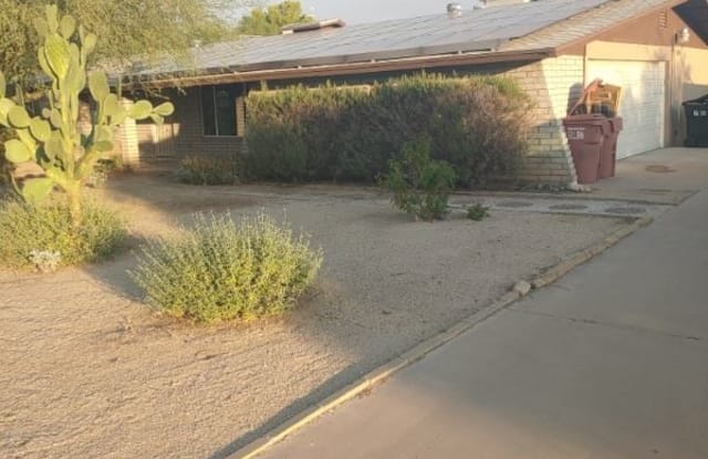 7672 E Davenport Dr - 7672 East Davenport Drive, Scottsdale, AZ 85260