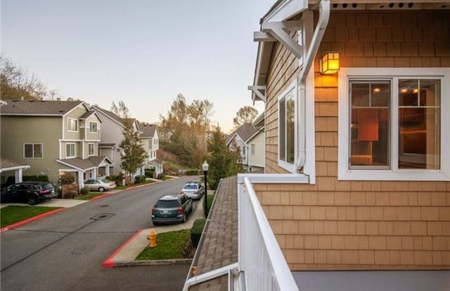 21240 40TH PL S - 21240 40th Place South, SeaTac, WA 98198