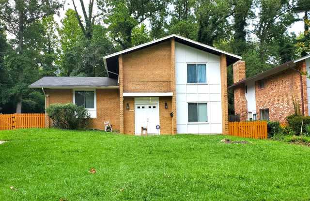 Awesome 4 bedroom Split Level home in Bethesda! - 6421 Earlham Drive, Bethesda, MD 20817