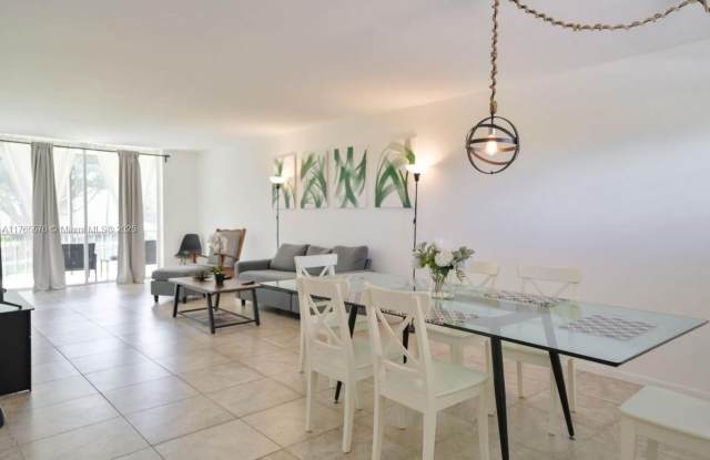 8901 S Hollybrook Blvd photos photos