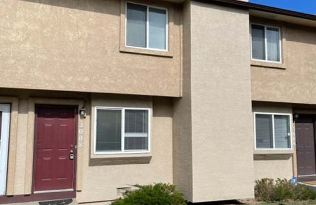 LA JOLLA 2BD TWO-STORY TOWNHOME CONVENIENTLY LOCATED NEAR COS AIRPORT AND LOCAL MILITARY BASES photos photos
