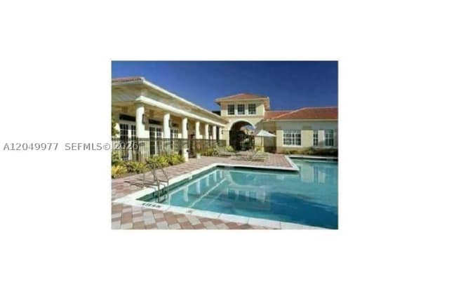 2544 Centergate Dr Gallery 3