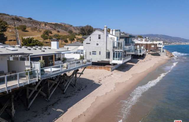 24212 Malibu Rd Gallery 3