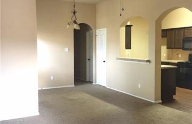 1437 Ravenwood Drive Gallery 2