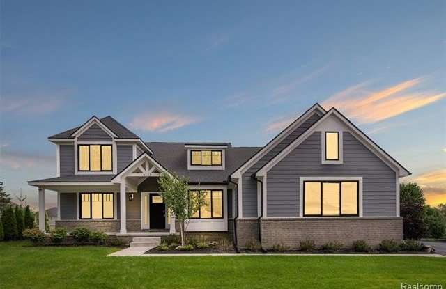 6142 Stonewood Drive Gallery 1