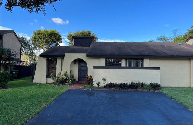 12713 SW 70th Ln photos photos