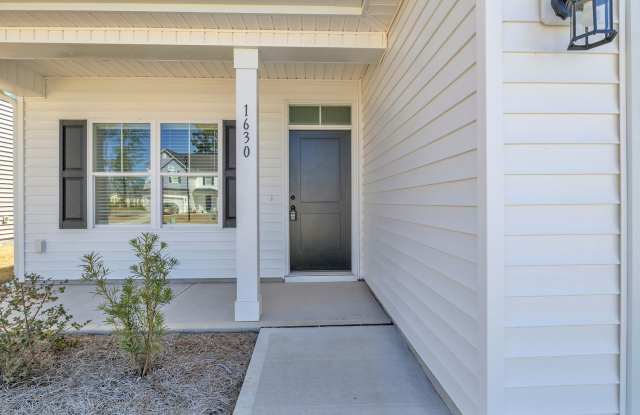 3-Bed, 2-Bath | The Landing at Lewis Creek Gallery 3